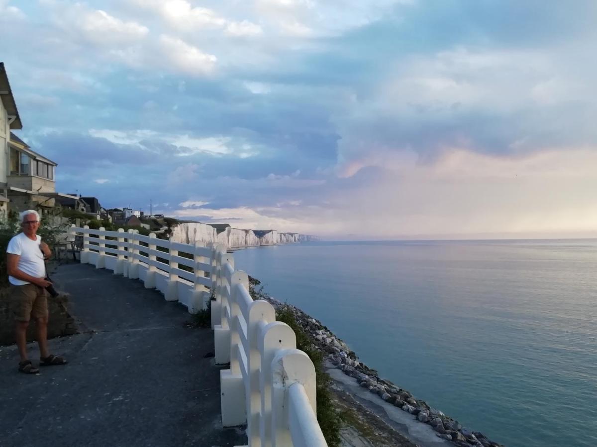 Au Gre Des Marees, Appartement Face A La Mer, Classe 3 Etoiles Ault Exterior photo